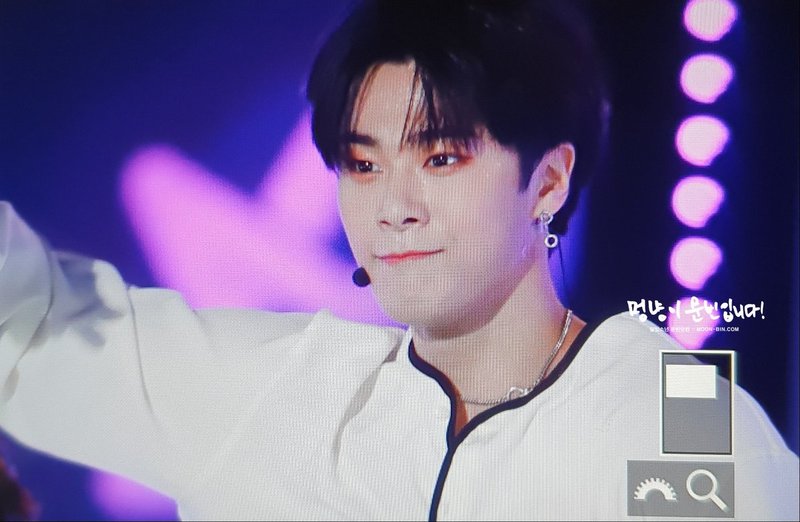 EFj3NZIU0AEu92m.jpg