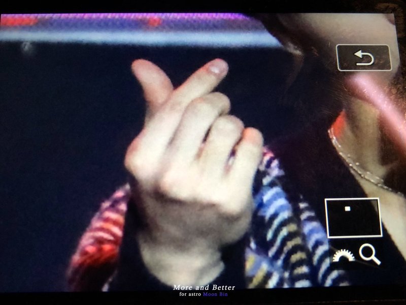 EIS8XyBX0AEM2jY.jpg
